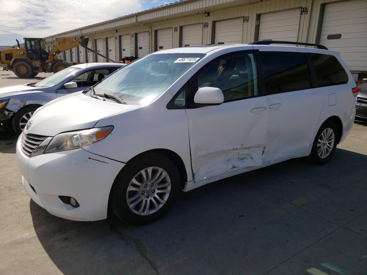 TOYOTA SIENNA XLE 2011
