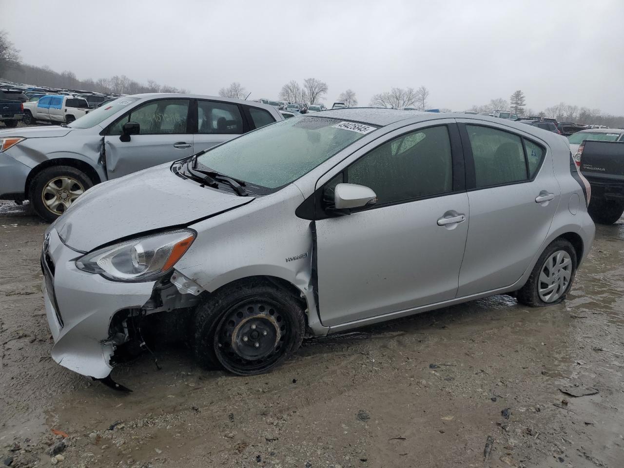 TOYOTA PRIUS C 2015