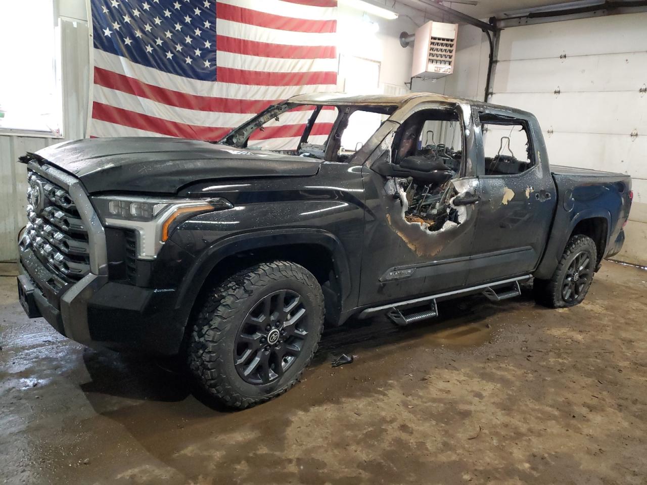 TOYOTA TUNDRA CRE 2024