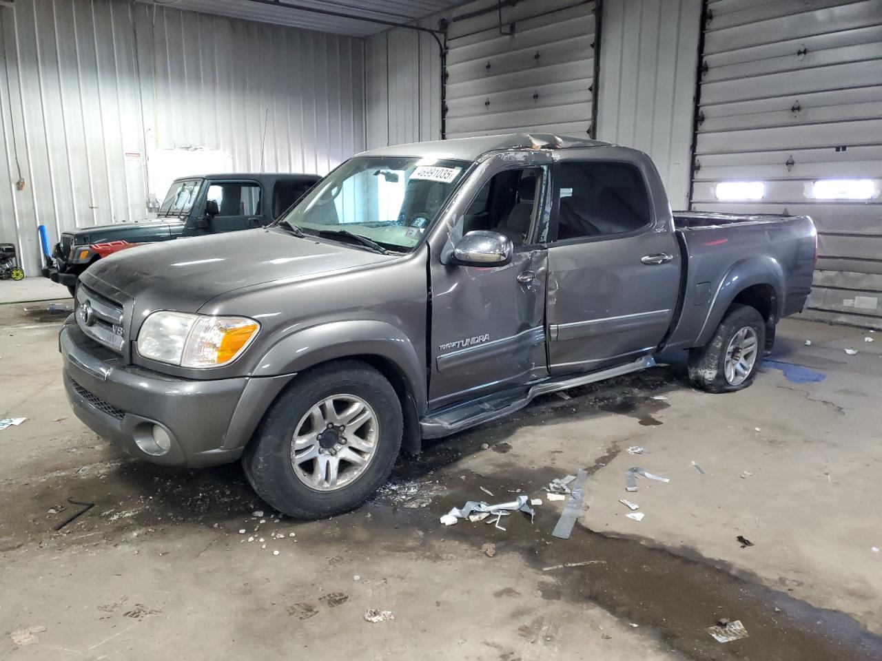 TOYOTA TUNDRA DOU 2005