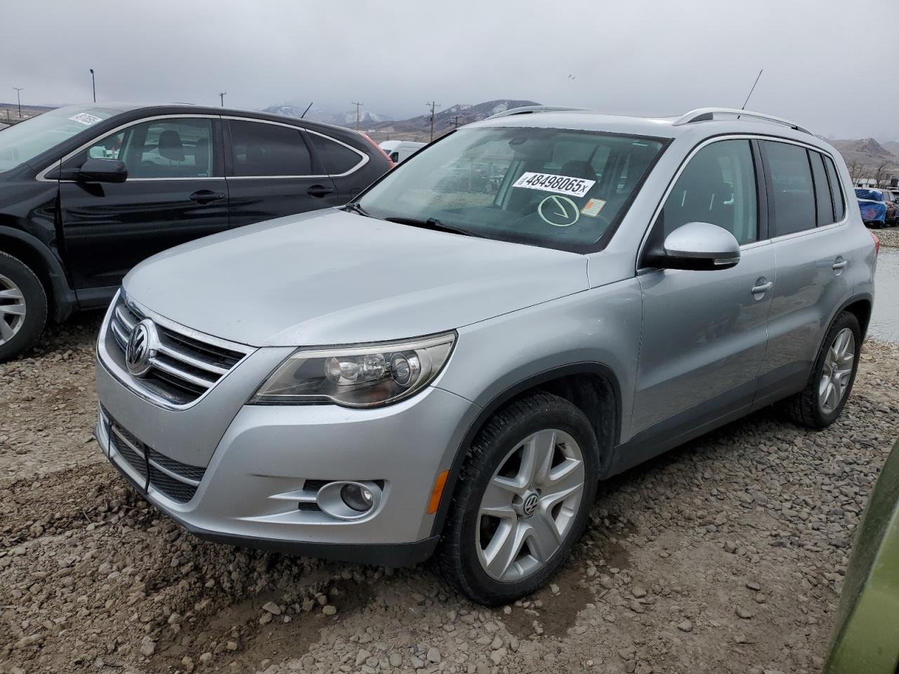 VOLKSWAGEN TIGUAN S 2011