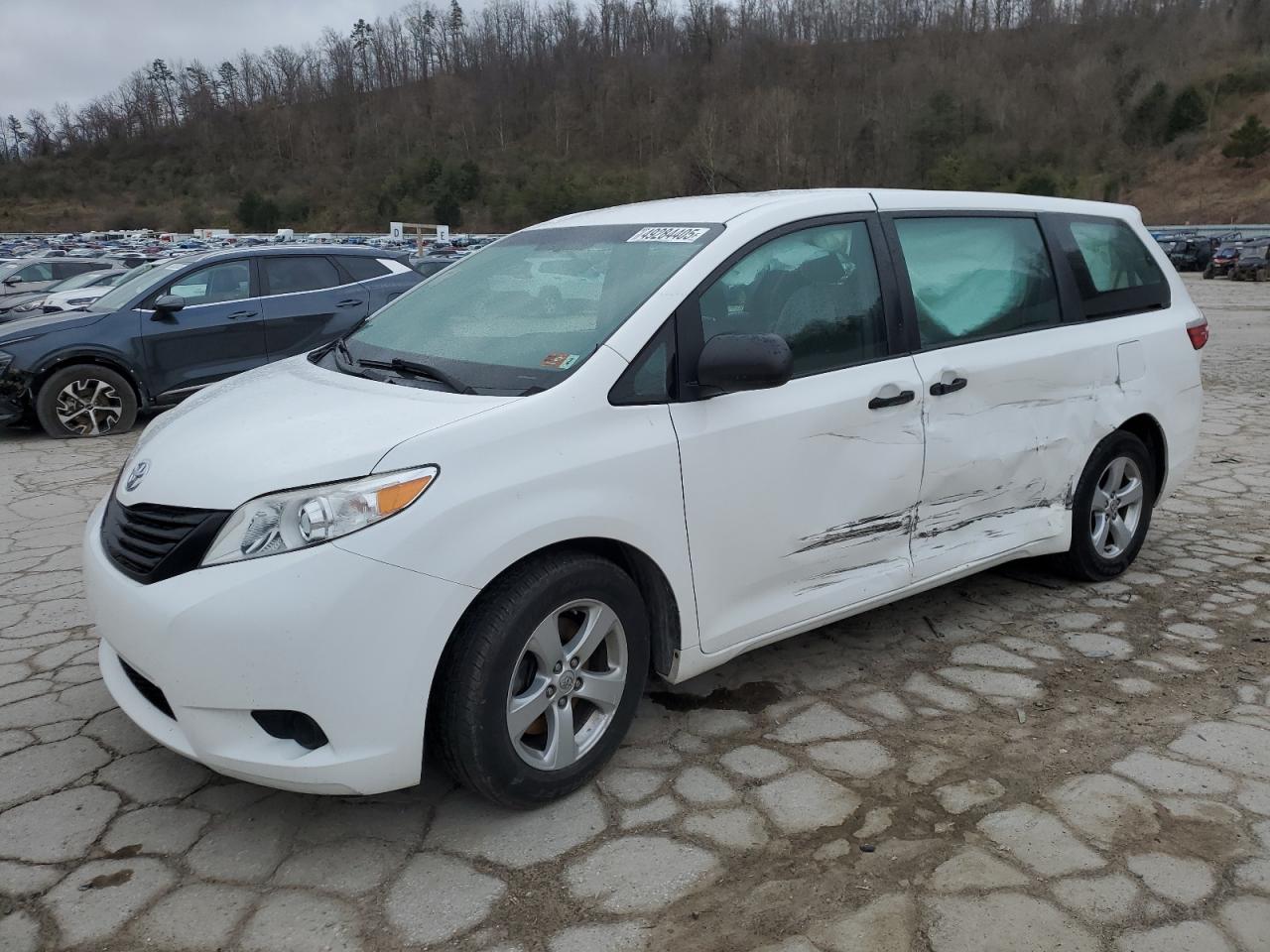 TOYOTA SIENNA 2017