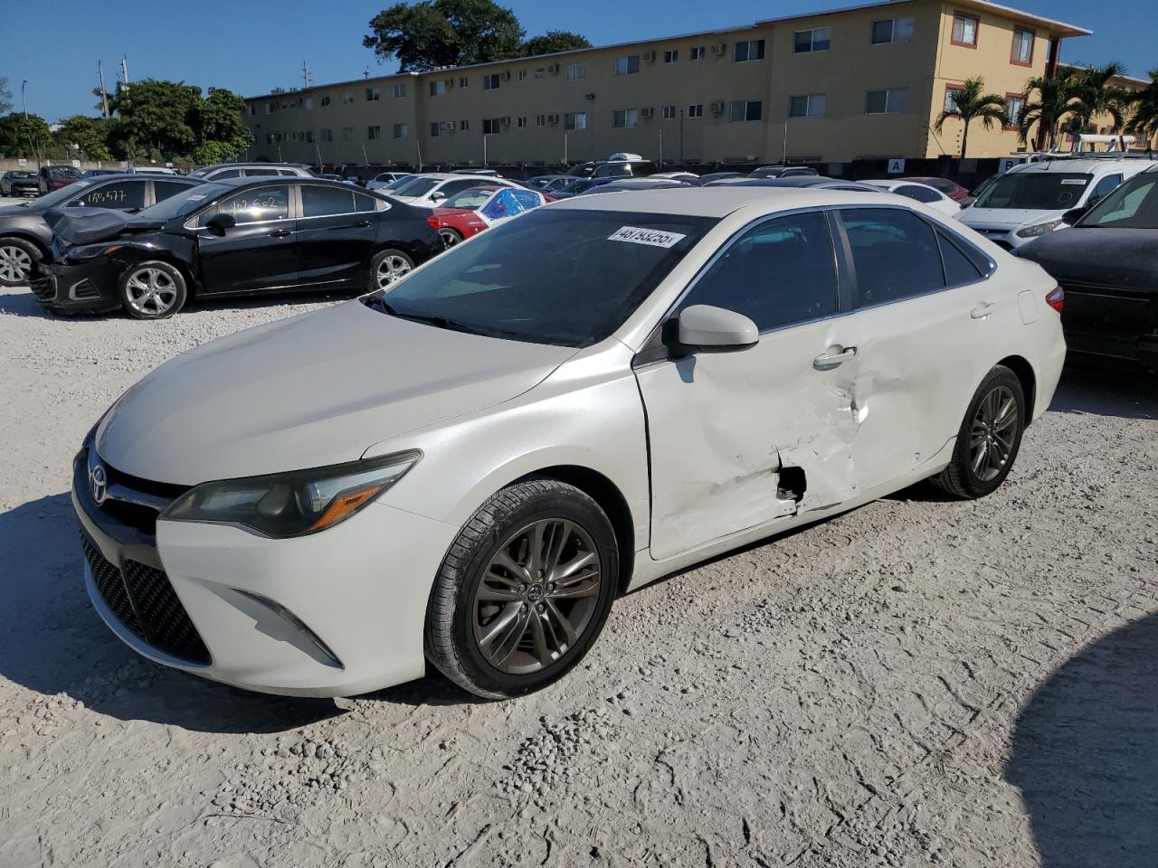 TOYOTA CAMRY LE 2015