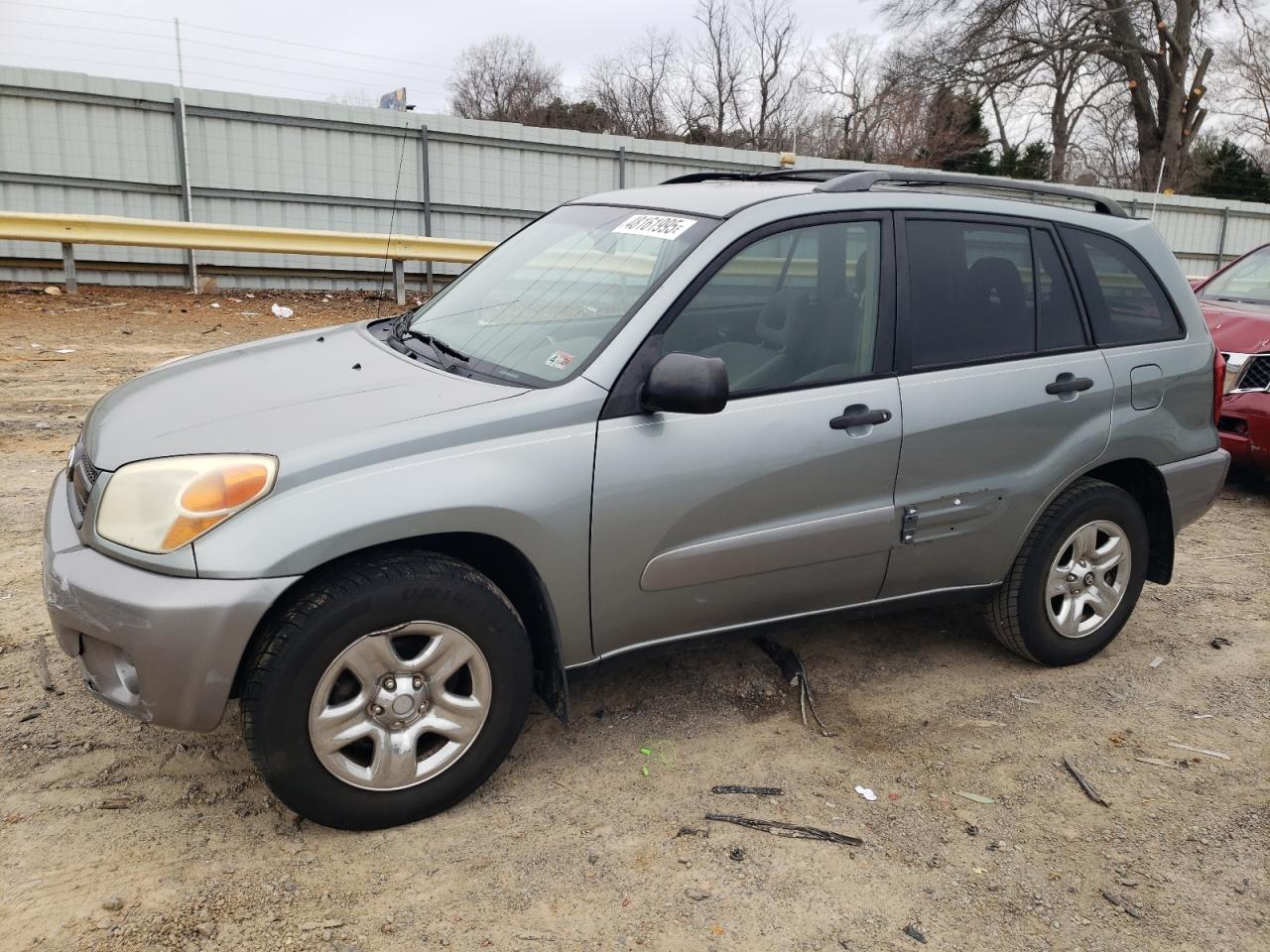 TOYOTA RAV4 2005