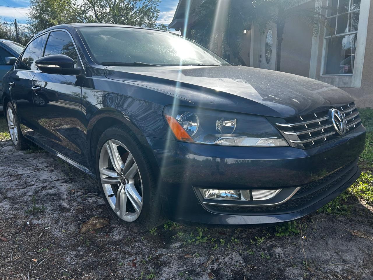 VOLKSWAGEN PASSAT SE 2012