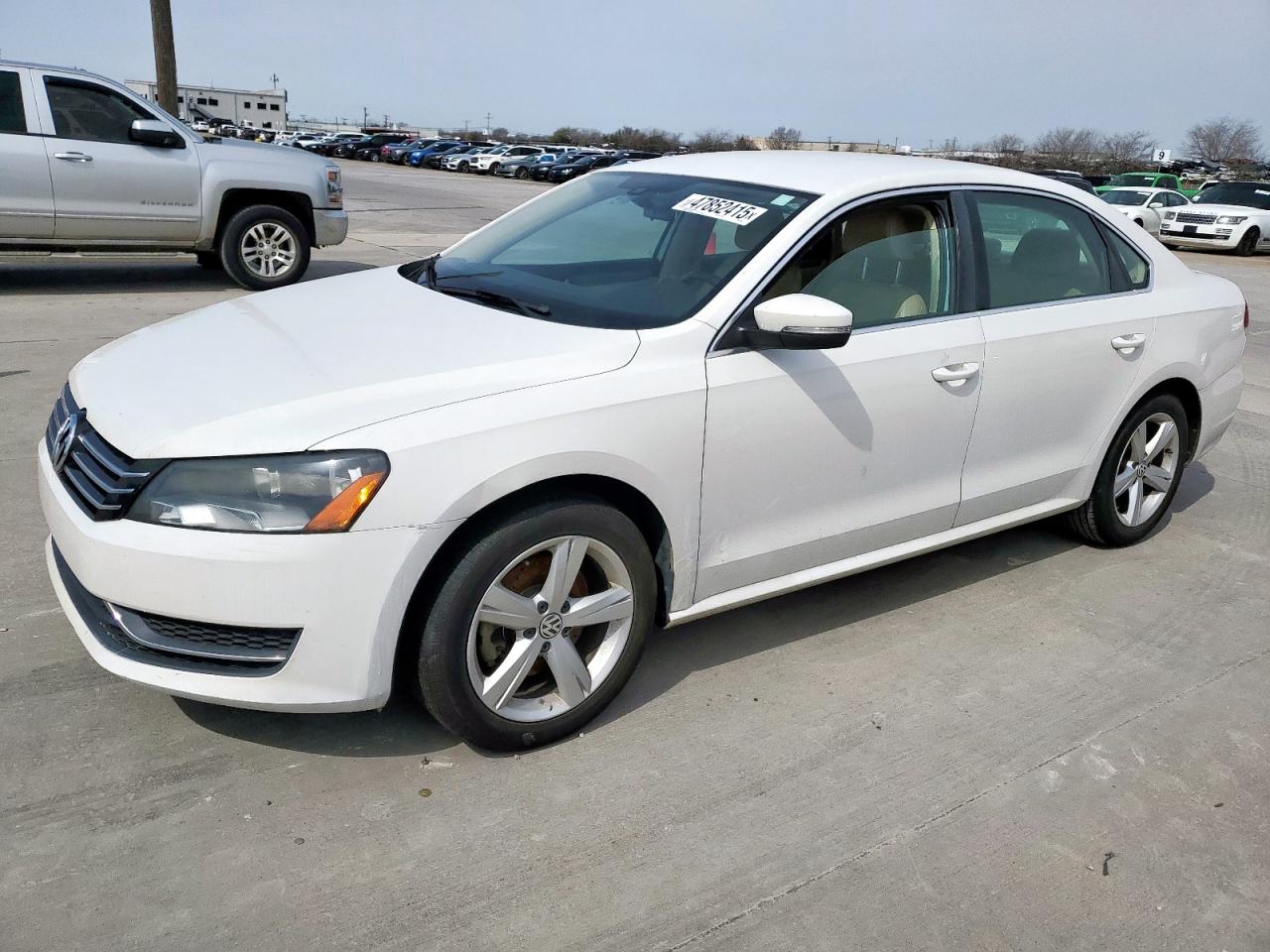 VOLKSWAGEN PASSAT SE 2015