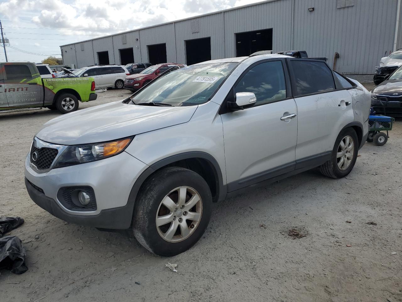 KIA SORENTO LX 2013
