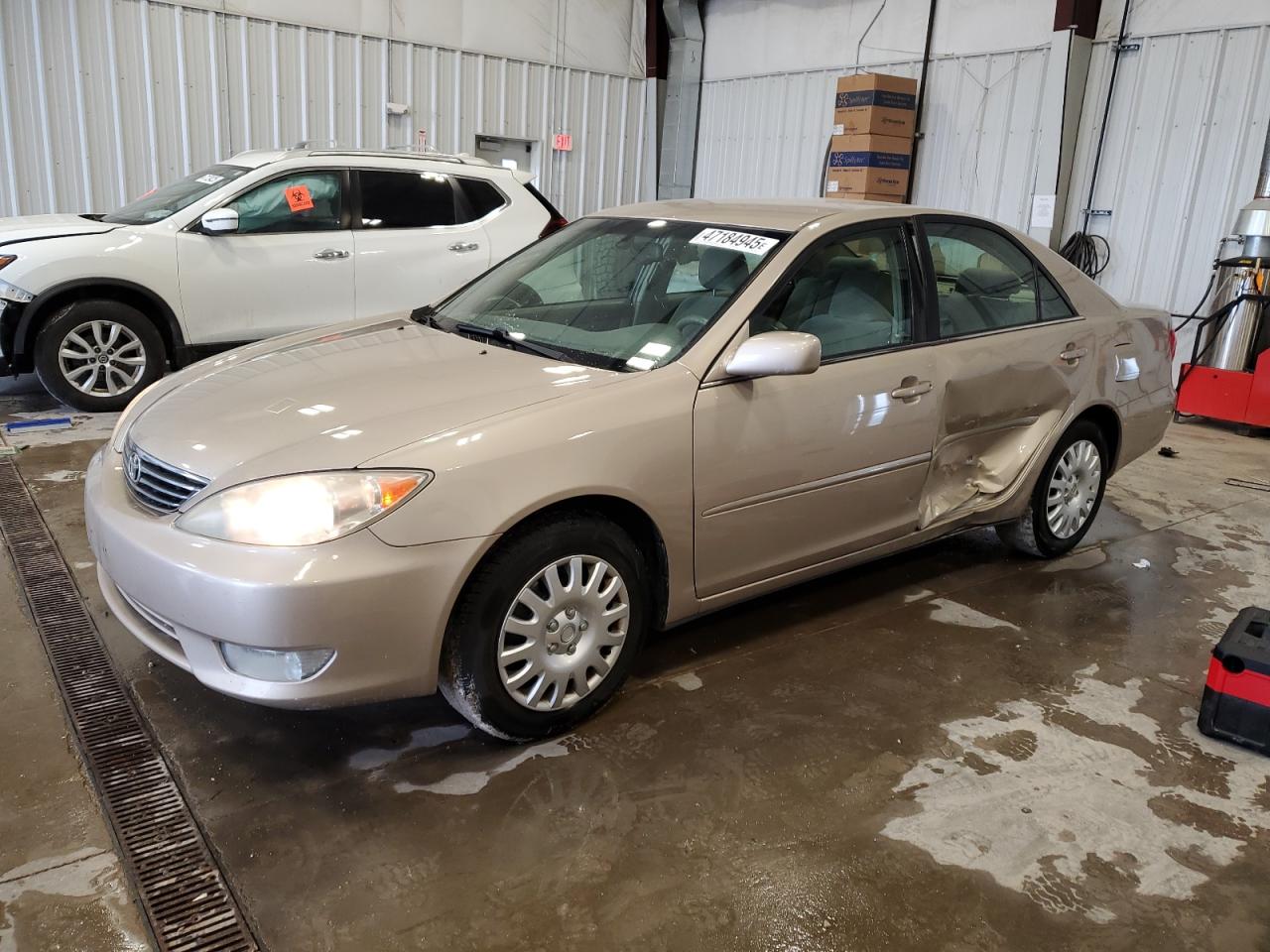TOYOTA CAMRY LE 2005