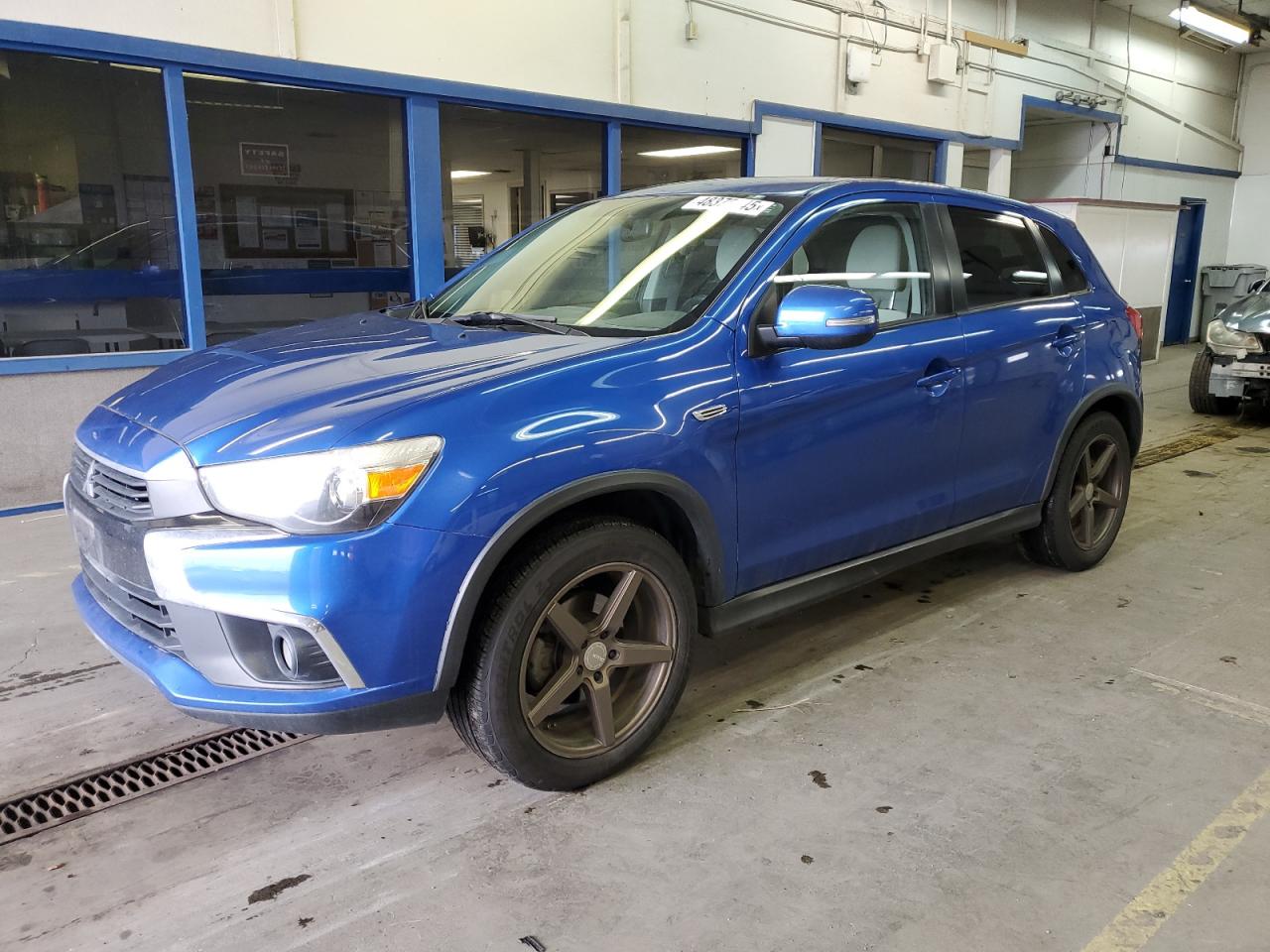 MITSUBISHI OUTLANDER 2017