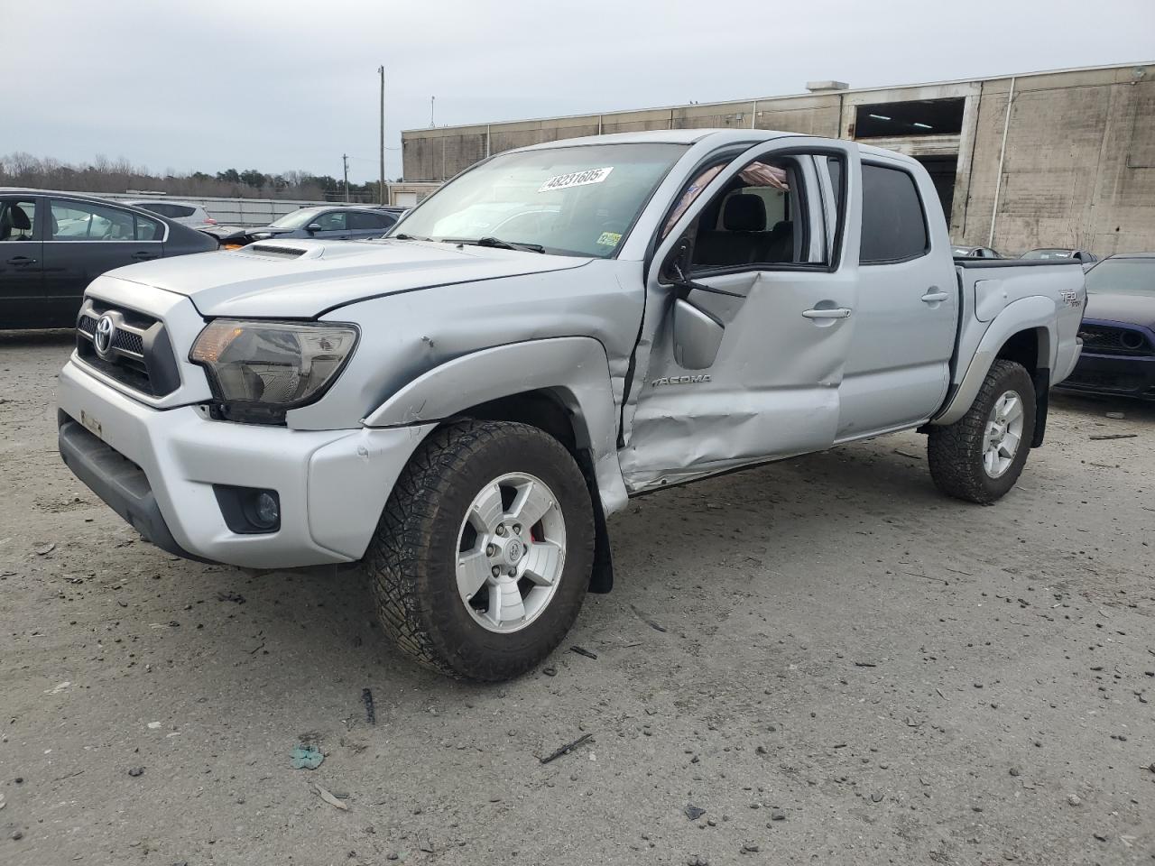 TOYOTA TACOMA DOU 2012