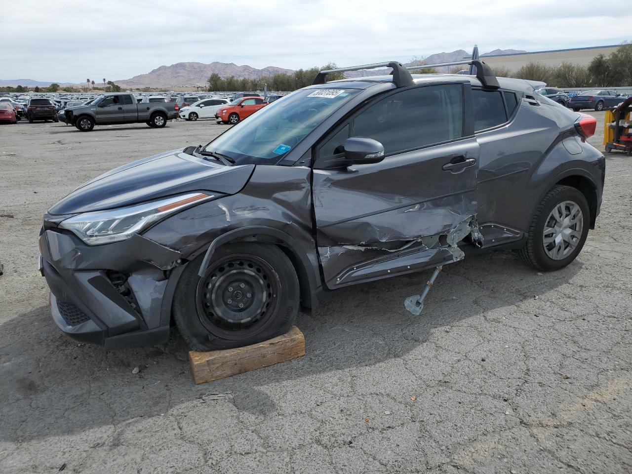 TOYOTA C-HR XLE 2021