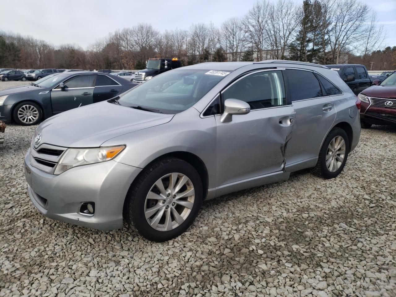 TOYOTA VENZA LE 2015