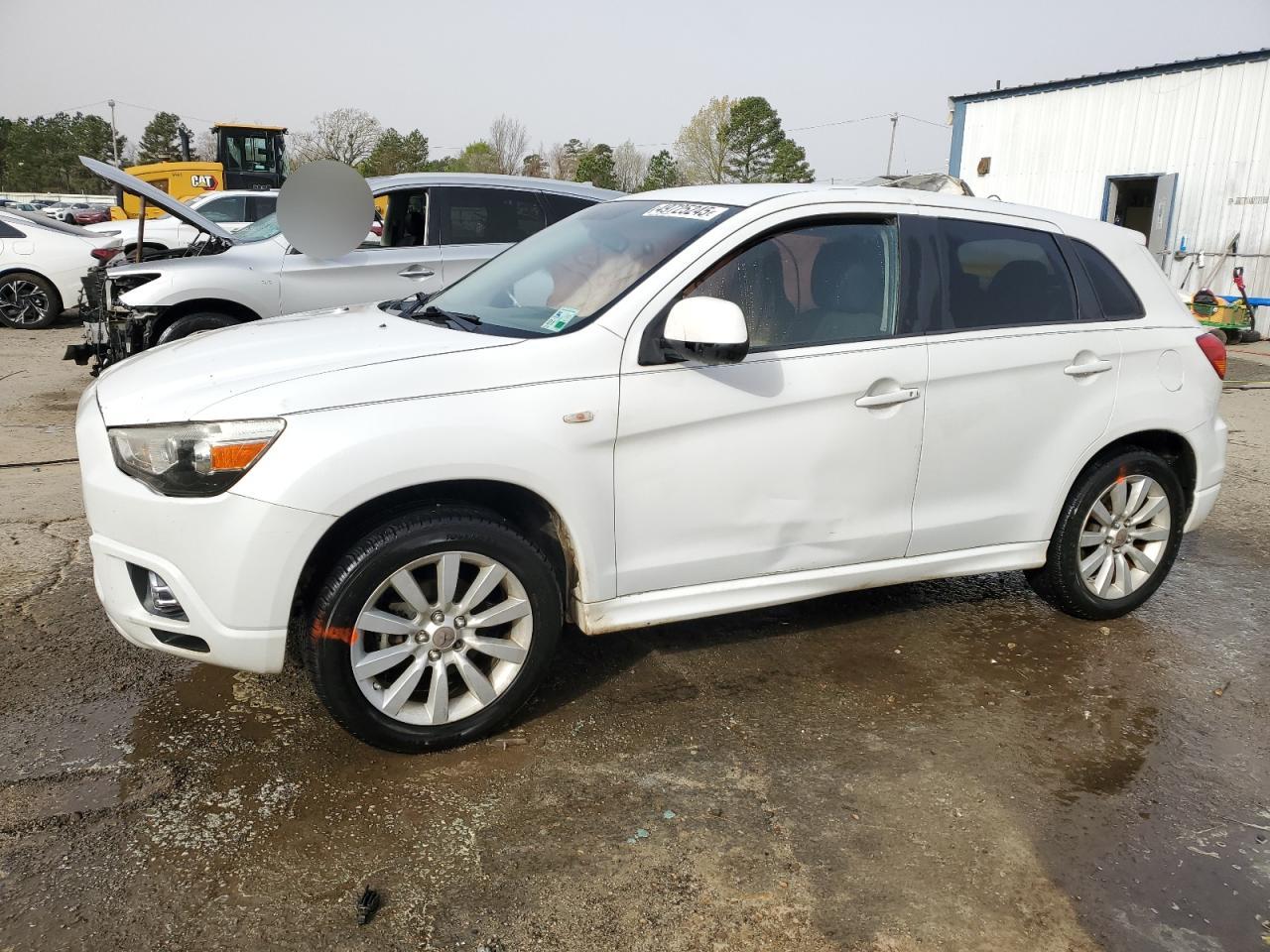 MITSUBISHI OUTLANDER 2011
