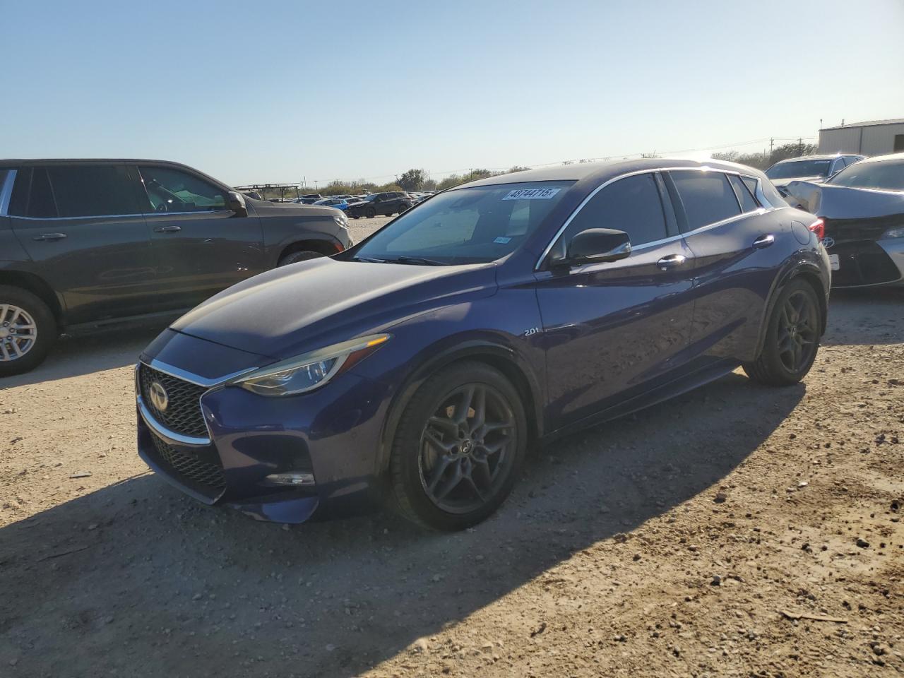 INFINITI QX30 BASE 2017