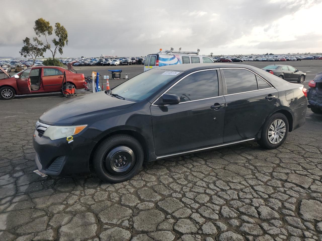TOYOTA CAMRY BASE 2012