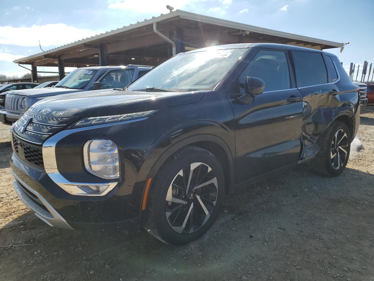 MITSUBISHI OUTLANDER 2023