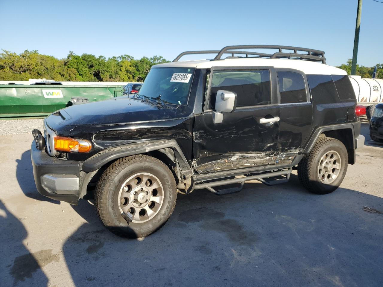 TOYOTA FJ CRUISER 2011