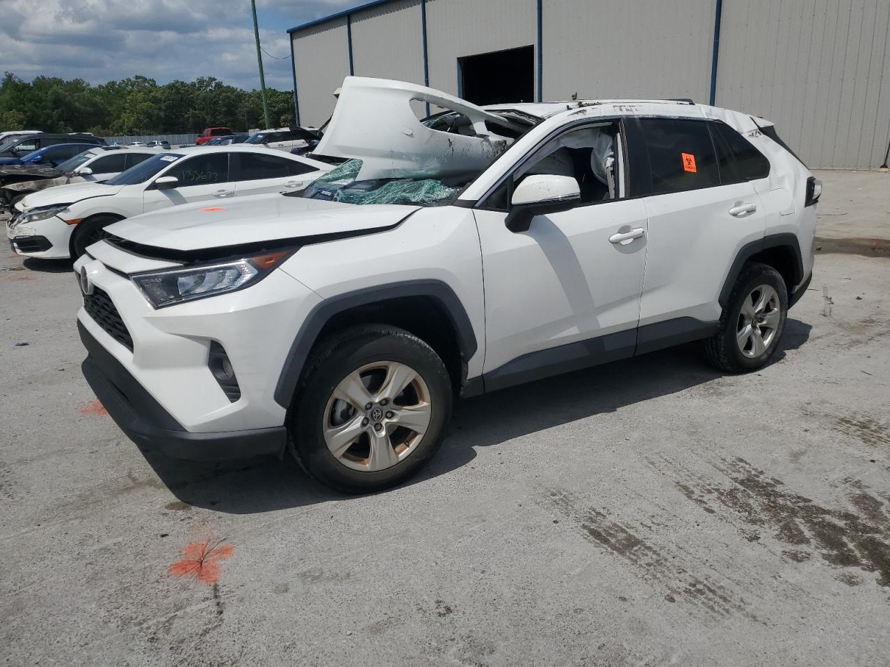 TOYOTA RAV4 XLE 2021