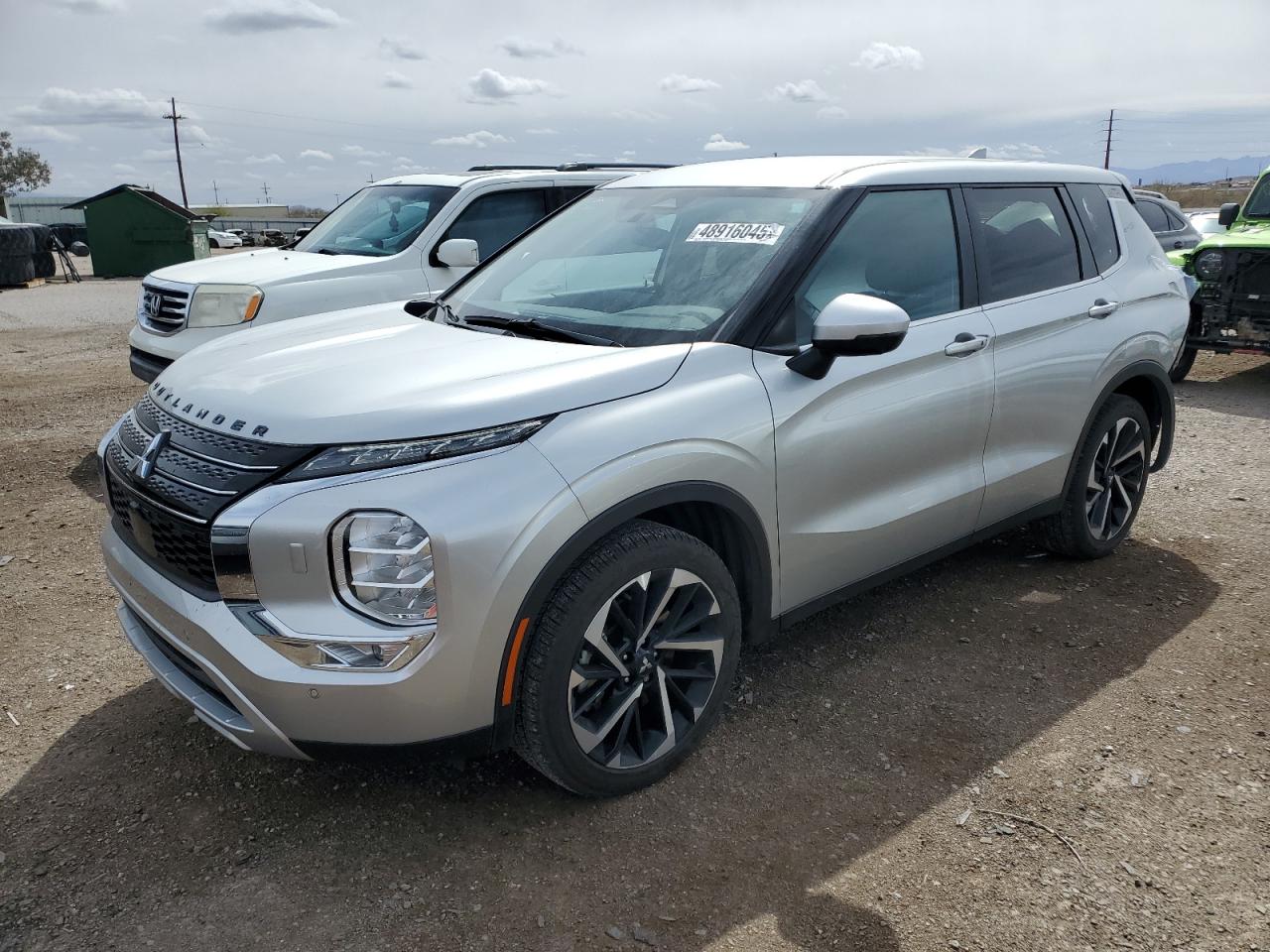 MITSUBISHI OUTLANDER 2024