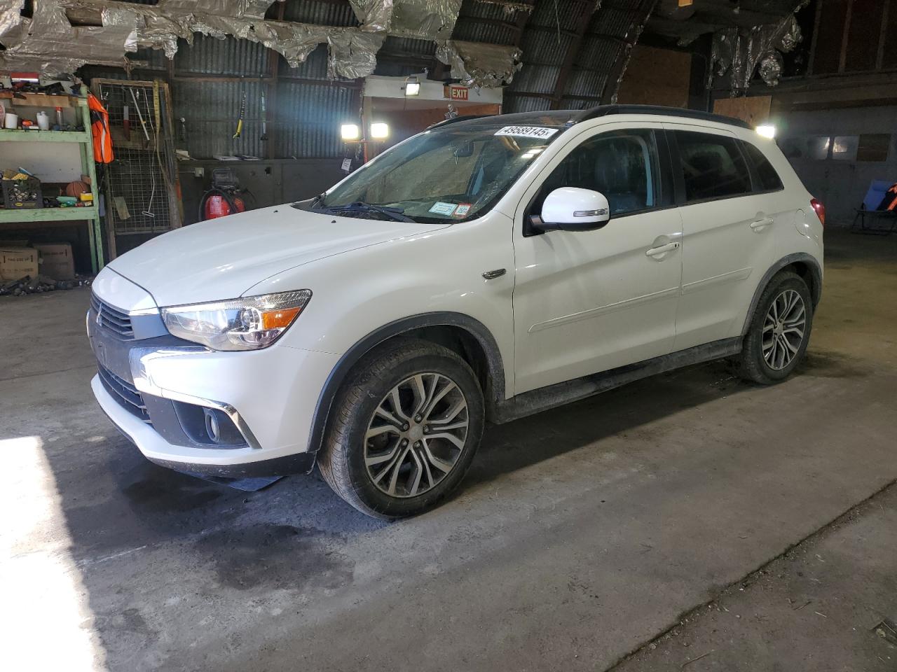 MITSUBISHI OUTLANDER 2016