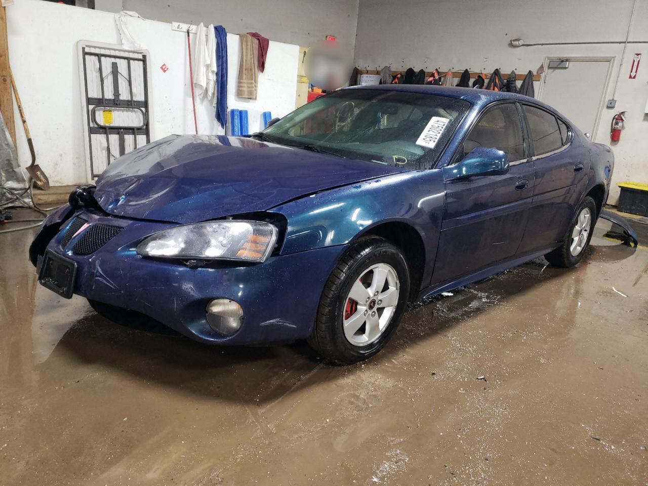 PONTIAC GRAND PRIX 2005