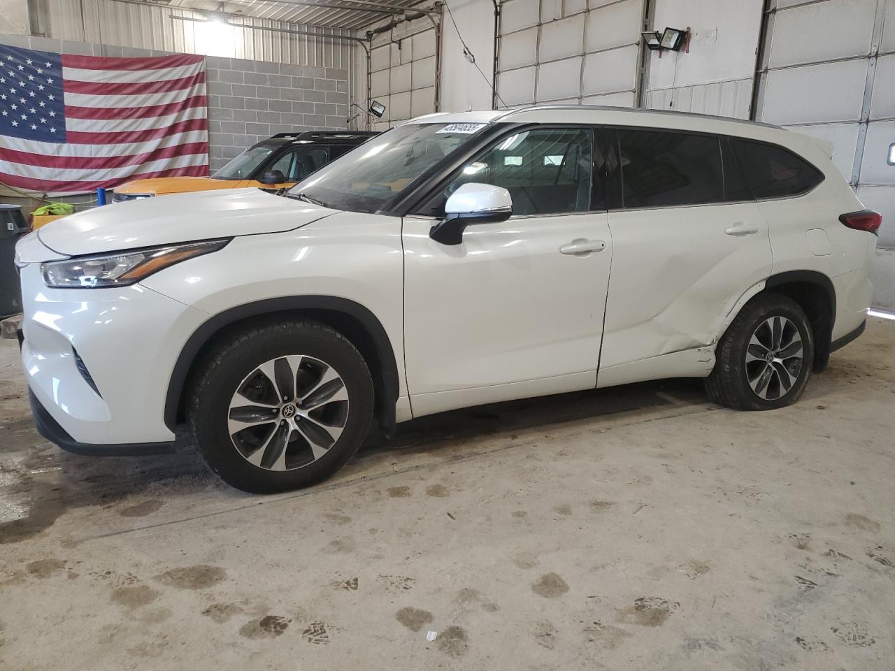 TOYOTA HIGHLANDER 2020