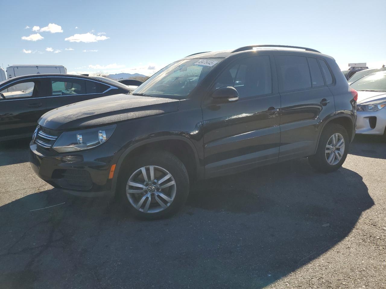 VOLKSWAGEN TIGUAN S 2015
