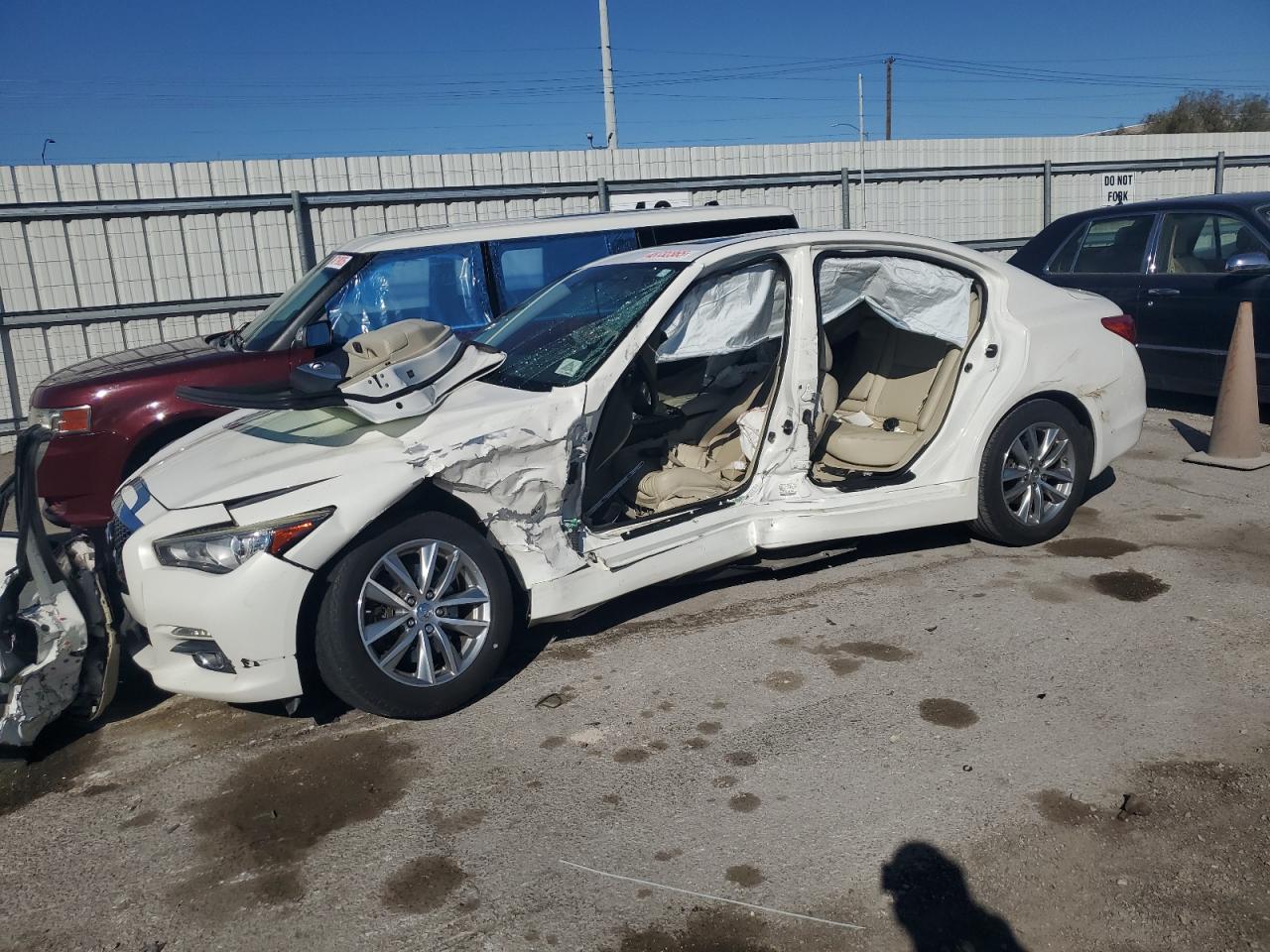 INFINITI Q50 BASE 2015