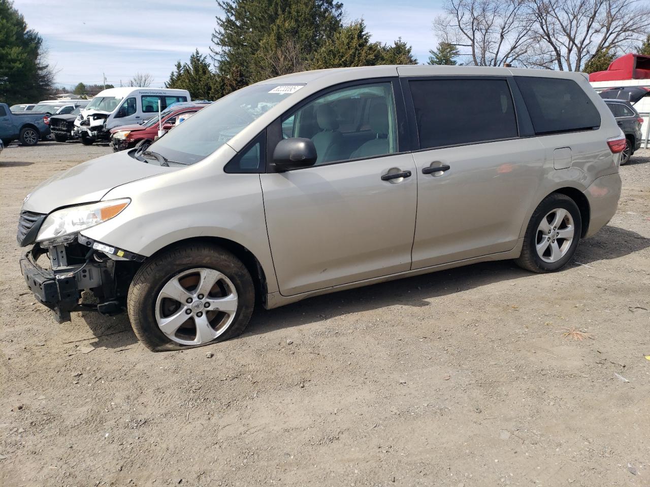 TOYOTA SIENNA 2016