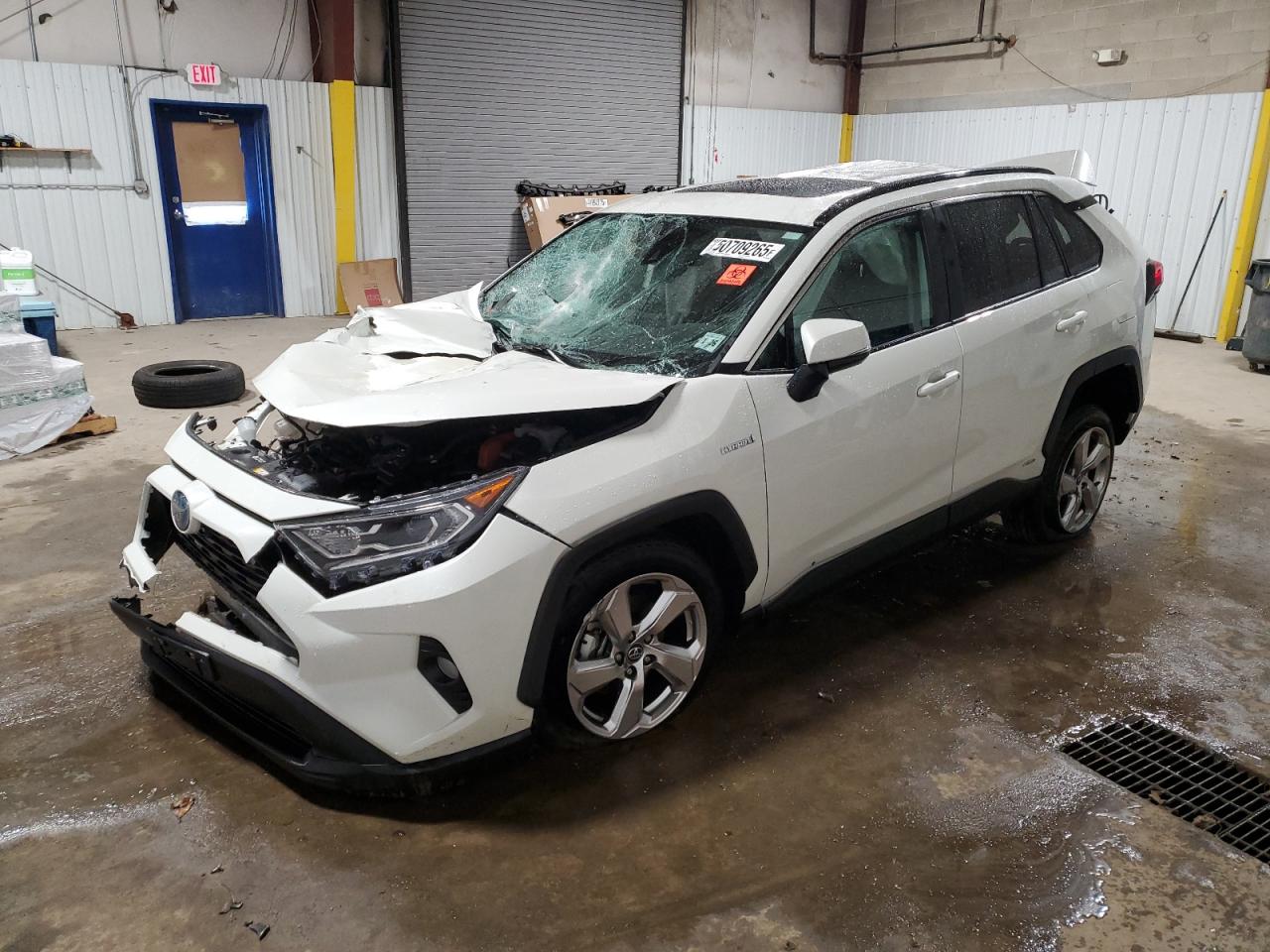 TOYOTA RAV4 XLE P 2021