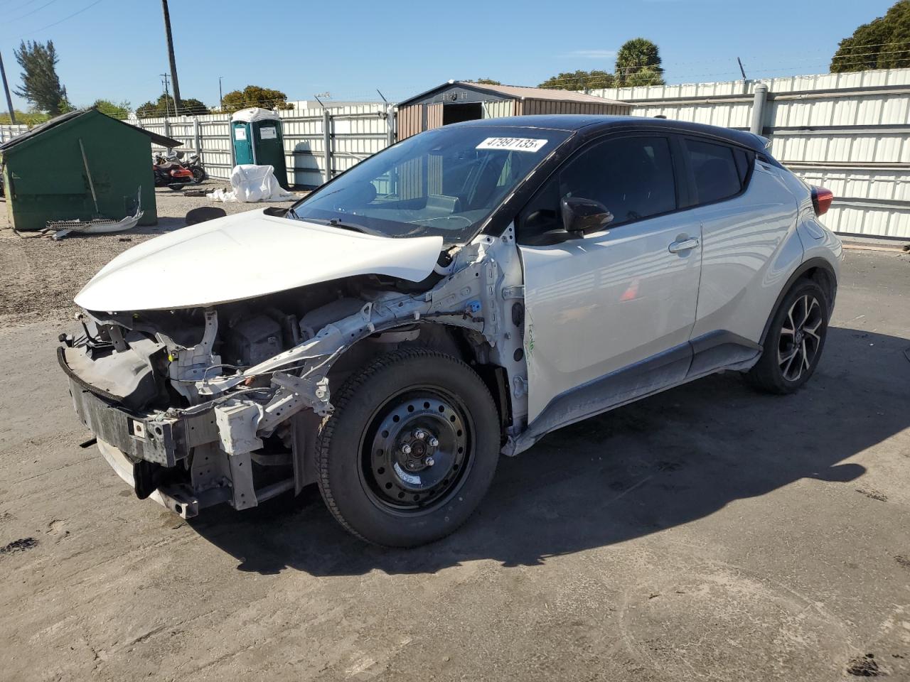 TOYOTA C-HR XLE 2019