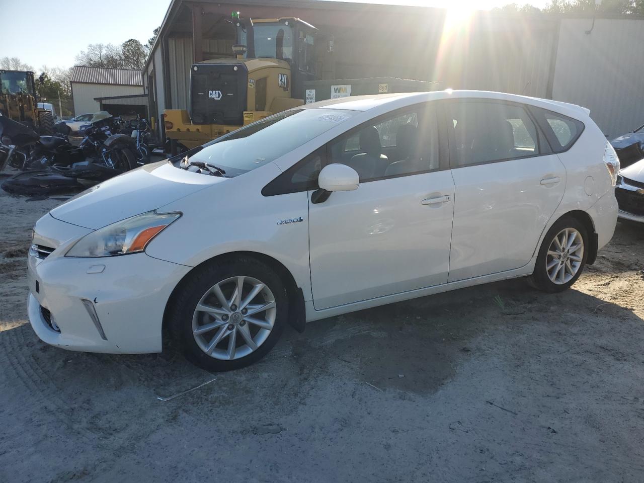 TOYOTA PRIUS V 2012
