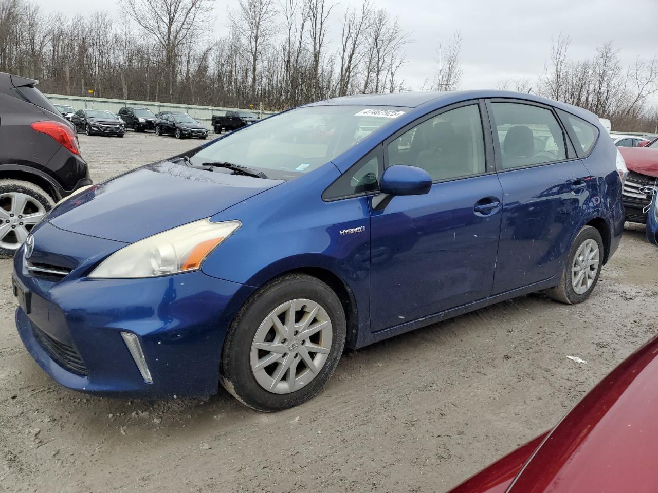 TOYOTA PRIUS V 2012