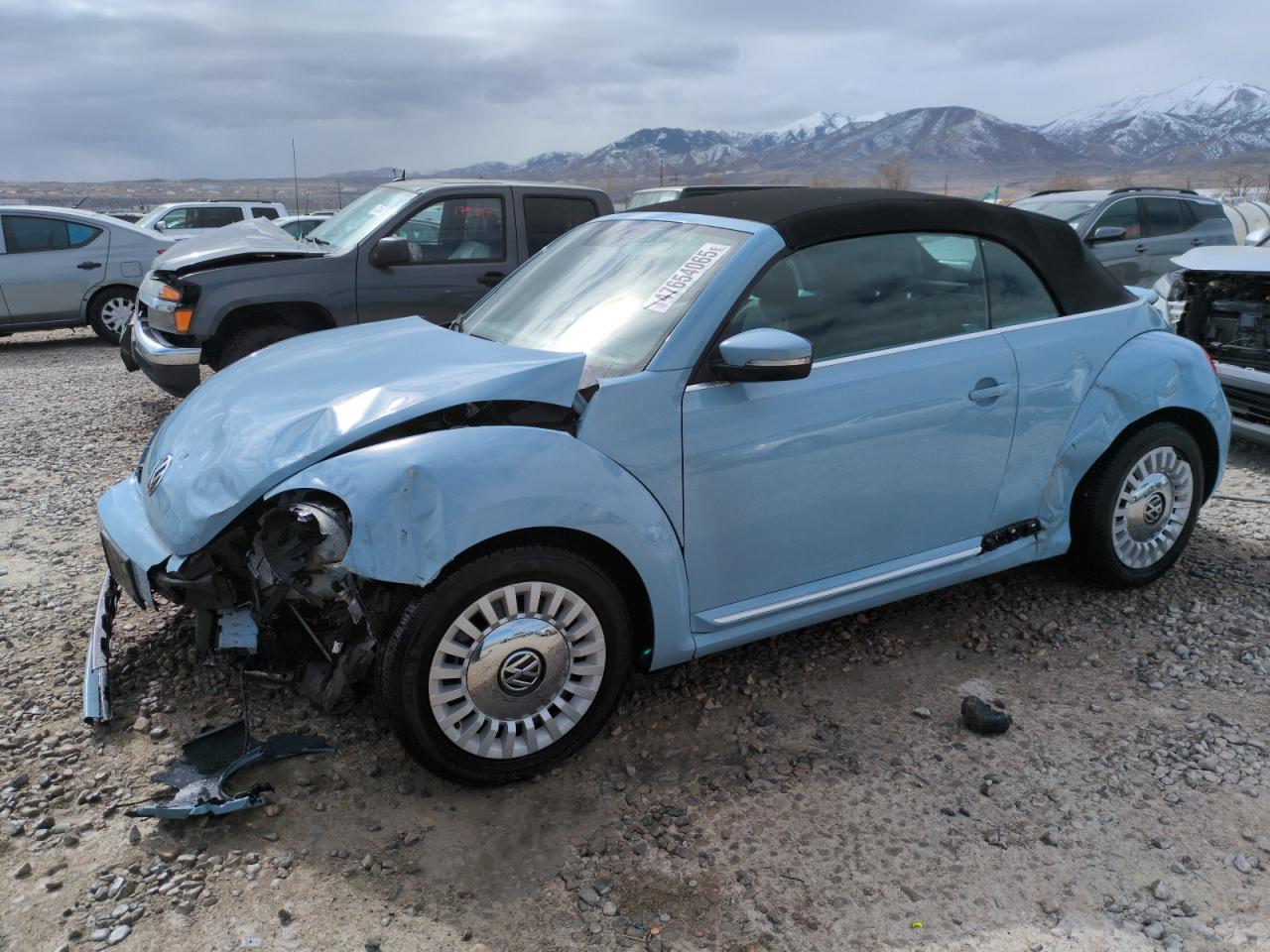 VOLKSWAGEN BEETLE 2013