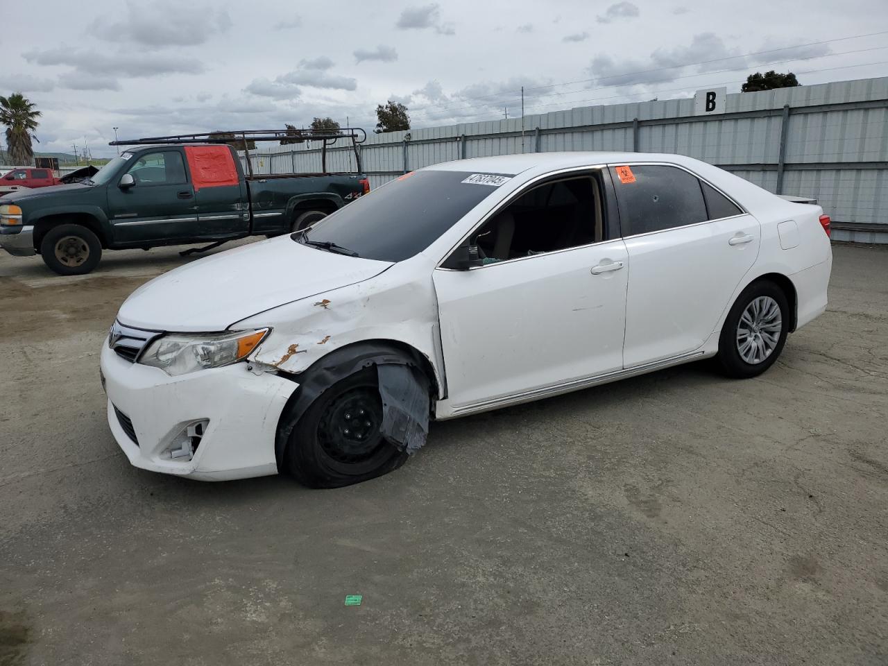 TOYOTA CAMRY BASE 2012
