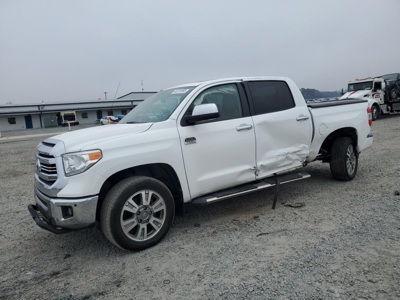 TOYOTA TUNDRA CRE 2017
