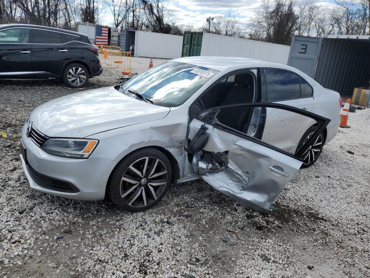 VOLKSWAGEN JETTA BASE 2013
