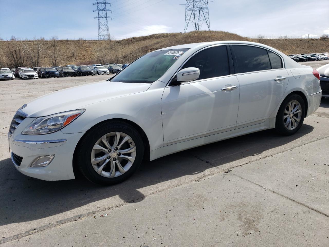 HYUNDAI GENESIS 3. 2013