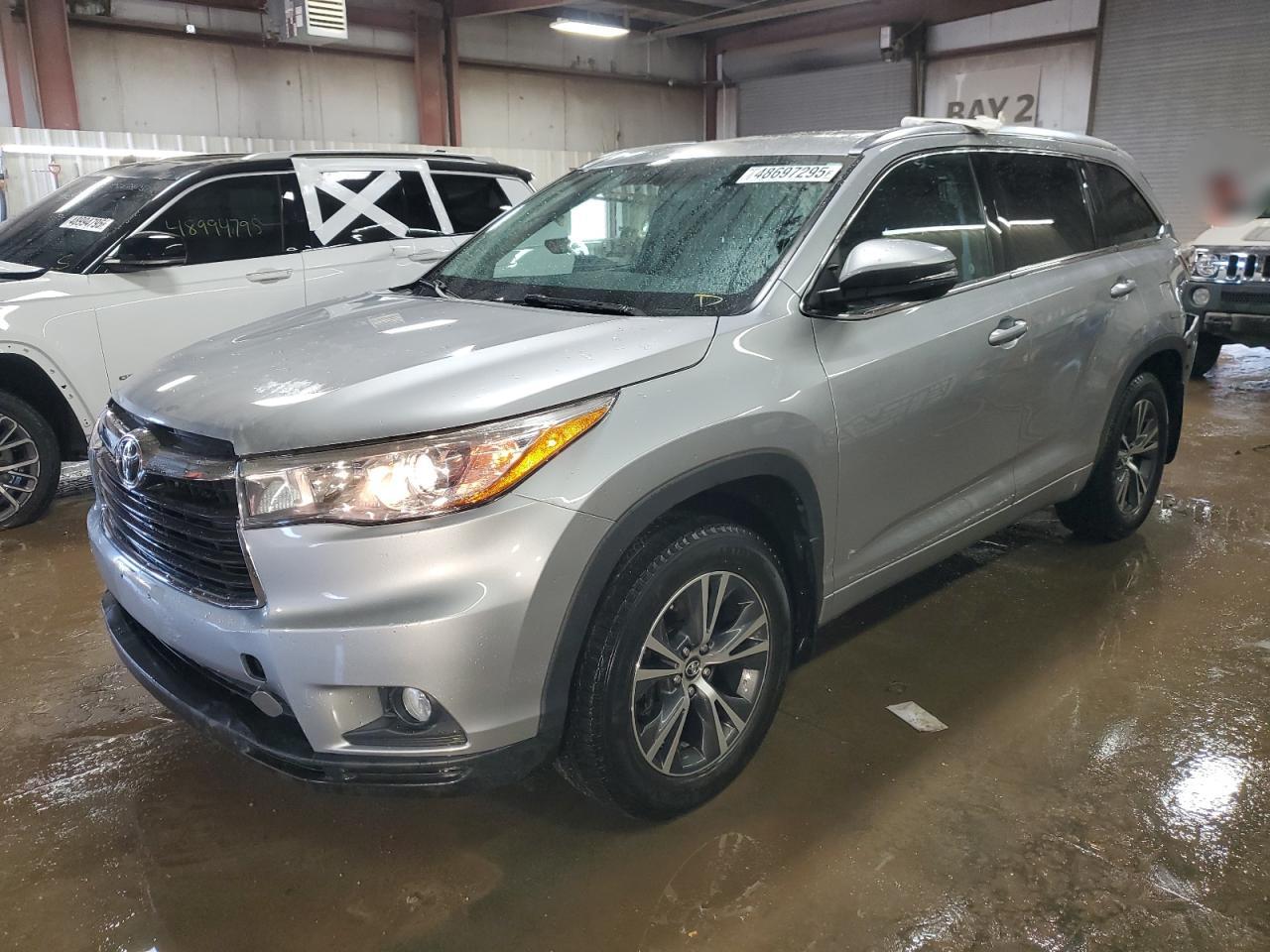 TOYOTA HIGHLANDER 2016