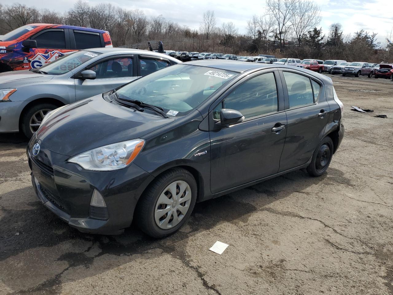 TOYOTA PRIUS C 2014