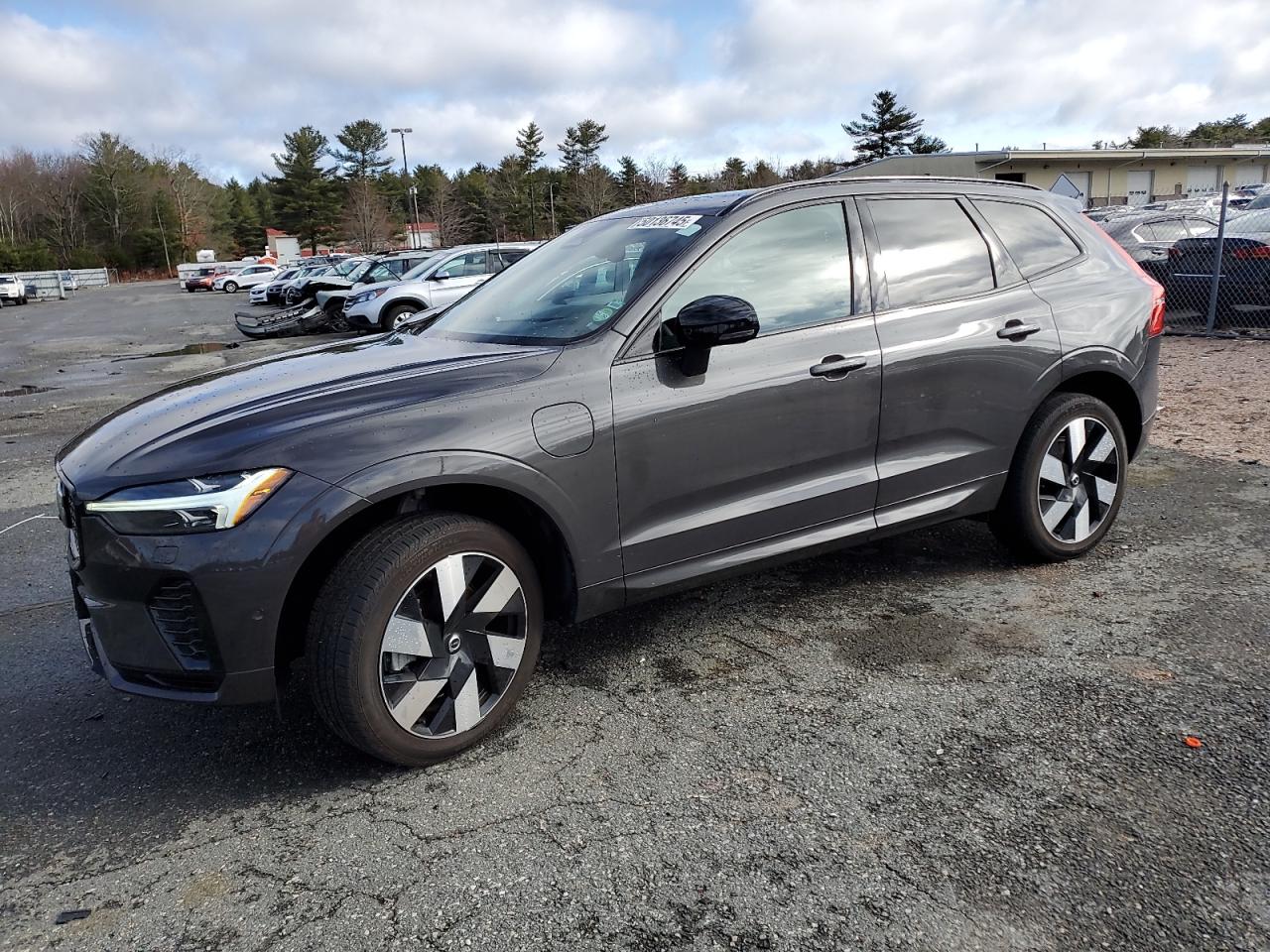 VOLVO XC60 PLUS 2024