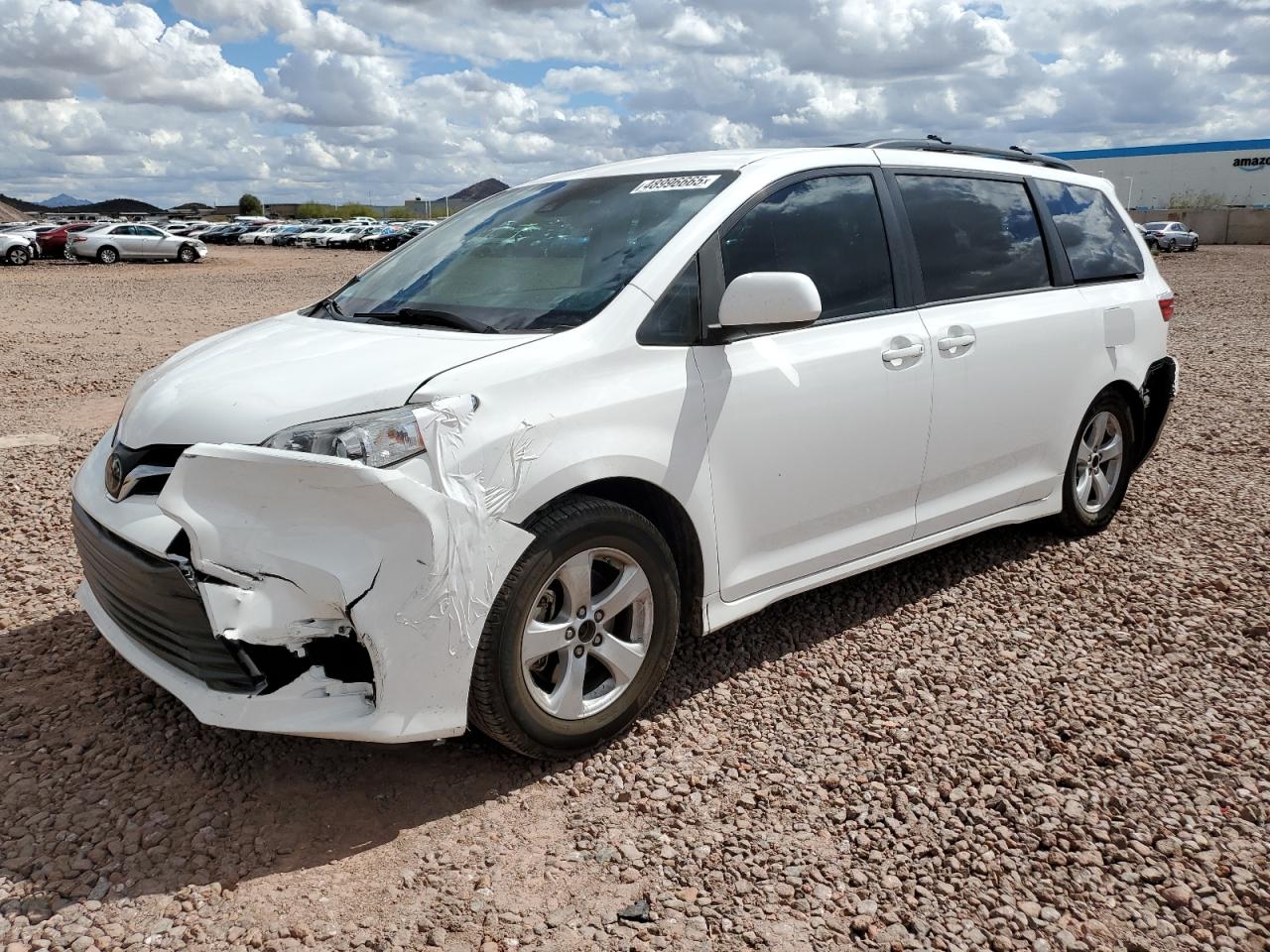 TOYOTA SIENNA LE 2018