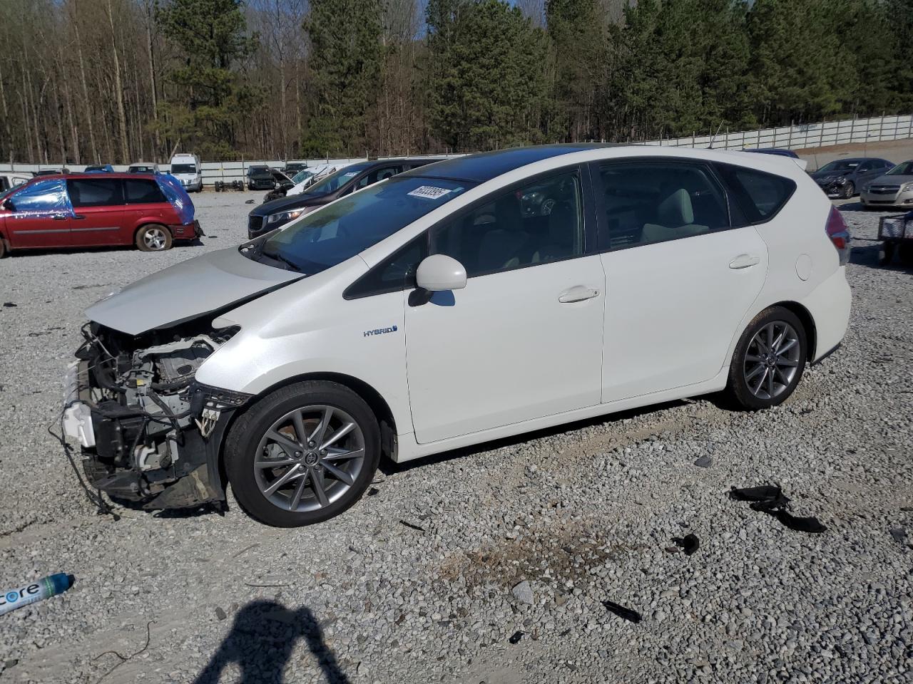 TOYOTA PRIUS V 2017