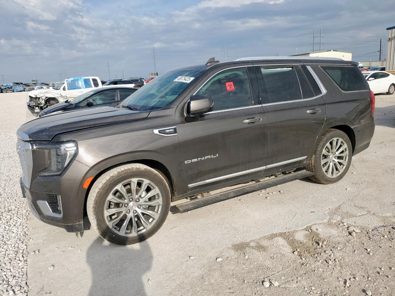 GMC YUKON DENA 2021