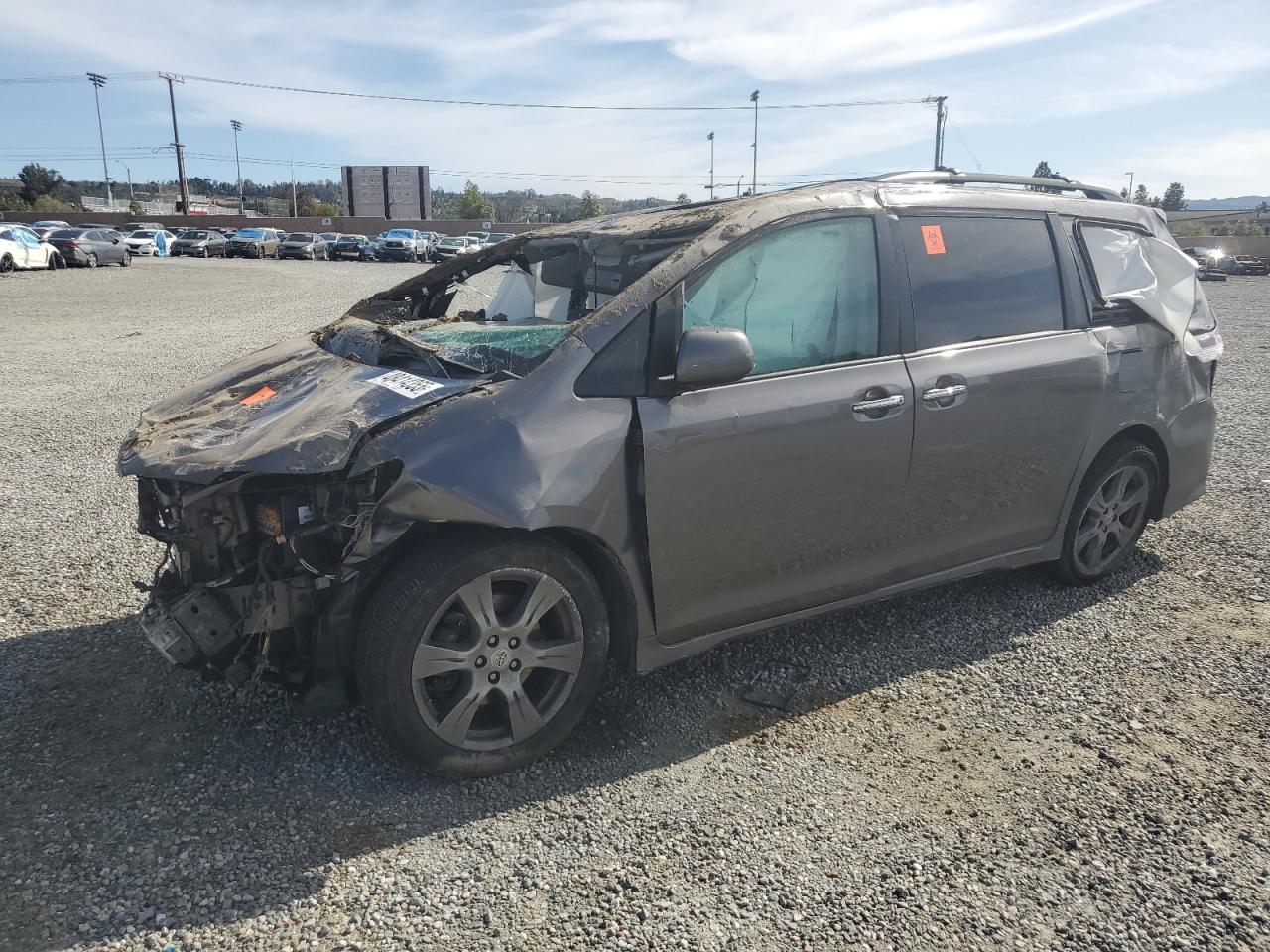 TOYOTA SIENNA SE 2017