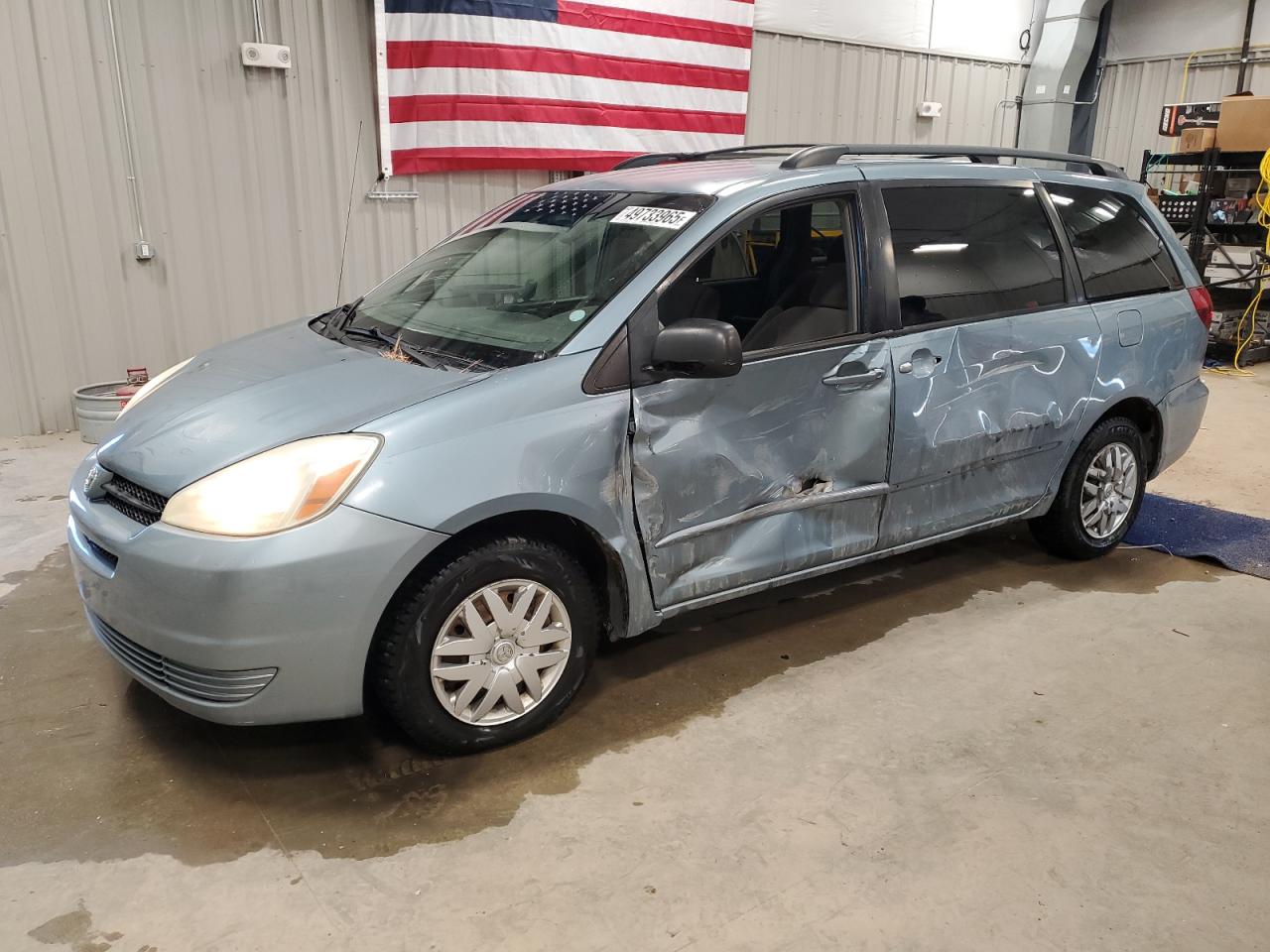 TOYOTA SIENNA CE 2005