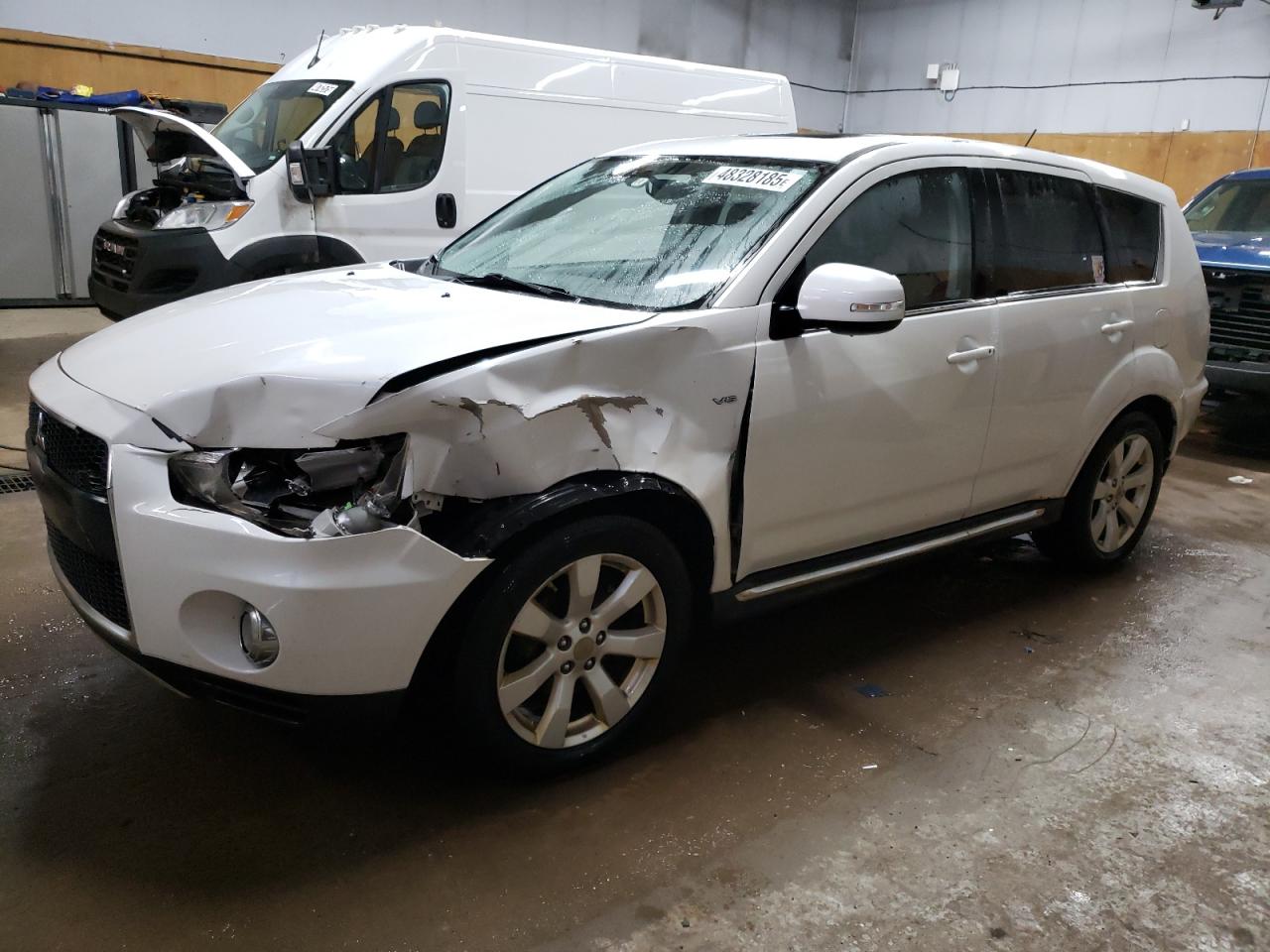 MITSUBISHI OUTLANDER 2012