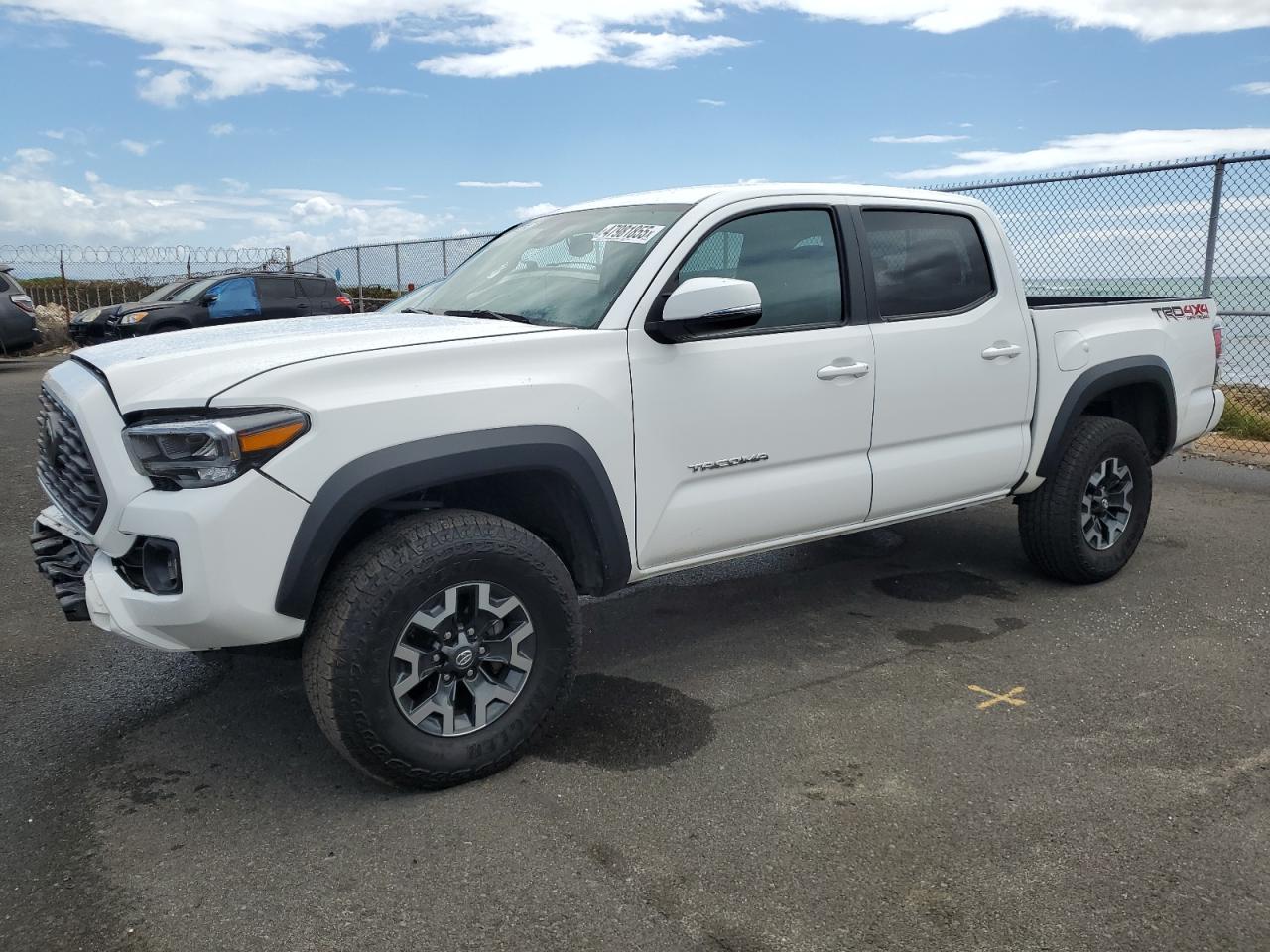 TOYOTA TACOMA DOU 2023