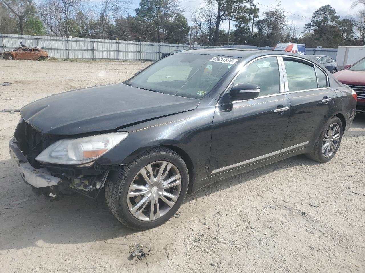 HYUNDAI GENESIS 4. 2011
