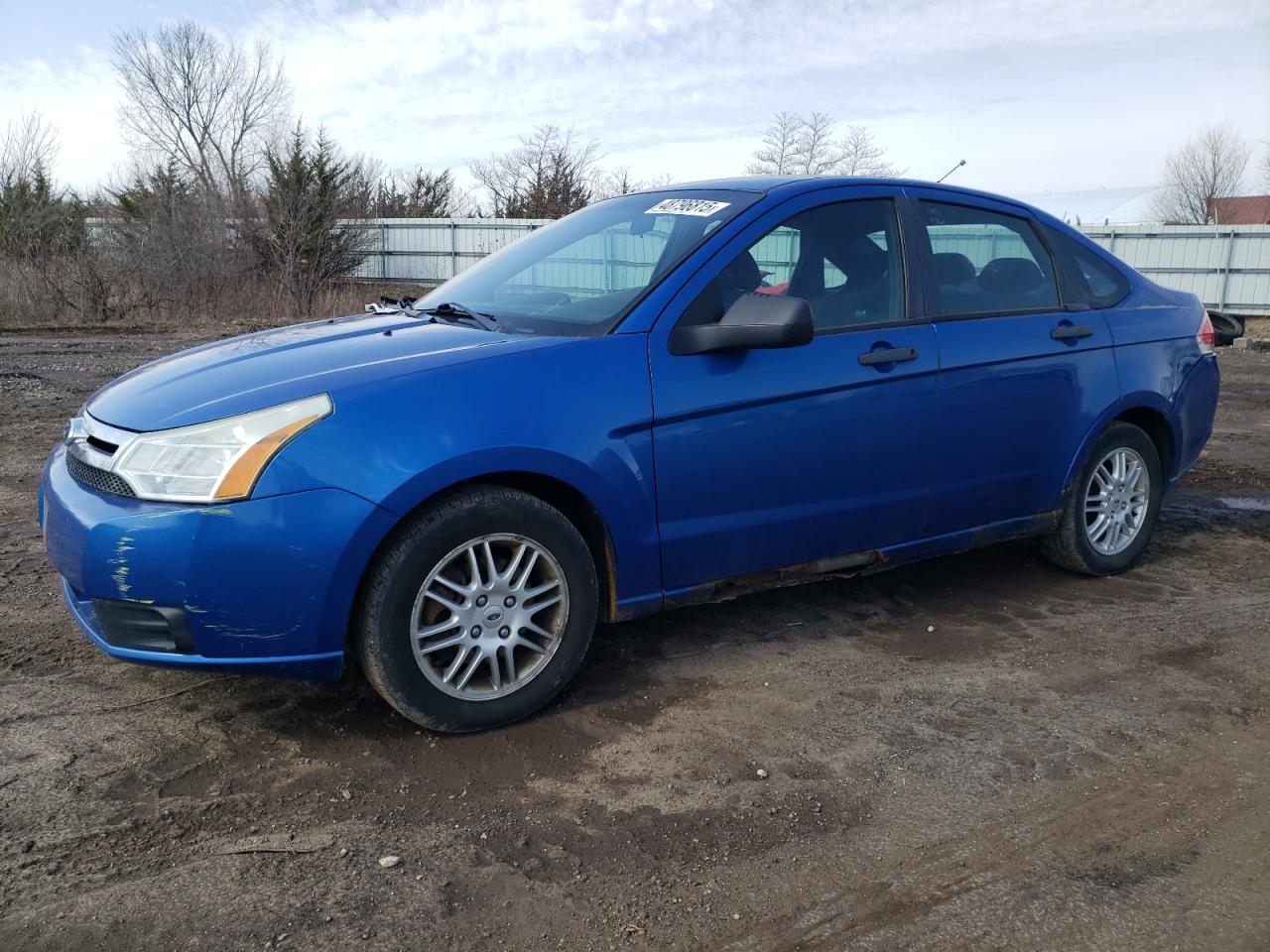 FORD FOCUS SE 2011